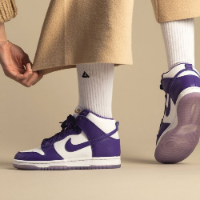 Nike Dunk High W Varsity Purple