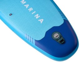 גלשן סאפ מתנפח Aqua Marina Vapor BT-26VAP – מקרוב של חרטום הגלשן הכחול עם שסתום הניפוח וטקסטורת המשטח