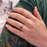 טבעת זהב עם אבן חן סוליטר