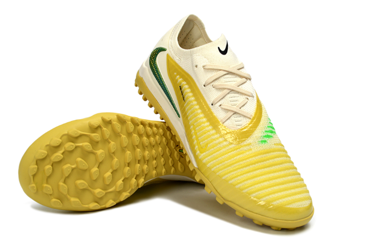 נעלי קטרגל Nike Phantom GT Club צהוב