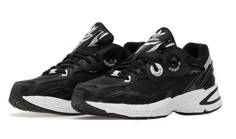 סניקרס אדידס Adidas Astir W Sneakers שחור לבן