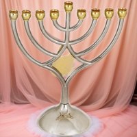 חנוכייה מתכת קנים זהב עם כד