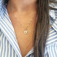 שרשרת מגן דוד זהב עדינה במראה יומיומי אלגנטי - כמי תכשיטי מעצבים www.cami.co.il