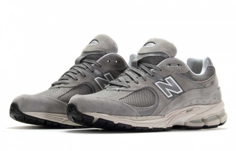 סניקרס New Balance NB 2002R אפור