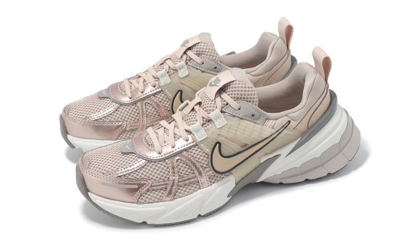 סניקרס נייק Nike V2K RUN ורוד זהב