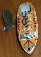 צעצועי פח שנות ה- 60- סירה מפח עם אביזרים, יפן שנות השישים, צעצוע אספנות