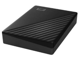 כונן קשיח חיצוני Western Digital My Passport 6TB – כונן שחור בעל טקסטורת פסים אלכסוניים בחלקו העליון
