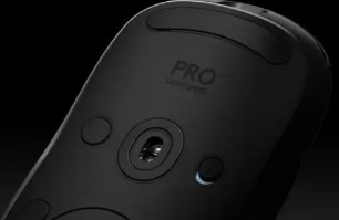שימוש מומלץ בעכבר גיימינג אלחוטי Logitech G Pro 2 Lightspeed – עיצוב קל משקל (80 גרם) וסימטרי עם כפתורים הניתנים להתאמה אישית