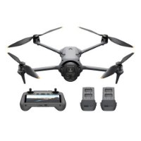 רחפן DJI Mavic 4 Pro Fly More Combo – רחפן אפור שלט עם מסך ושתי סוללות על רקע לבן טעינה מהירה