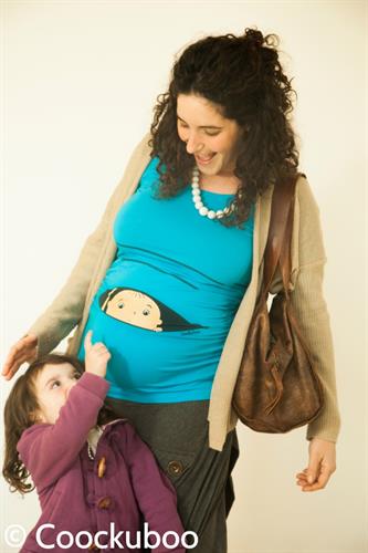חולצת הריון שרוול ארוך תינוק מציץ תכלת בוהק