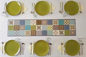 ראנר מעוצב לשולחן - דגם אריחים ירוק, עשוי פיויסי - דוגמא