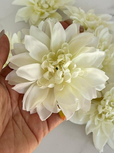 3 פרחי משי דליה 11 סמ- צבע לבן