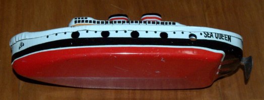 צעצועי פח שנות ה- 60- סירה מפח עם אביזרים, יפן שנות השישים, צעצוע אספנות