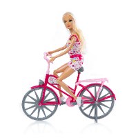 SPARKLE רוכבת על אופניים