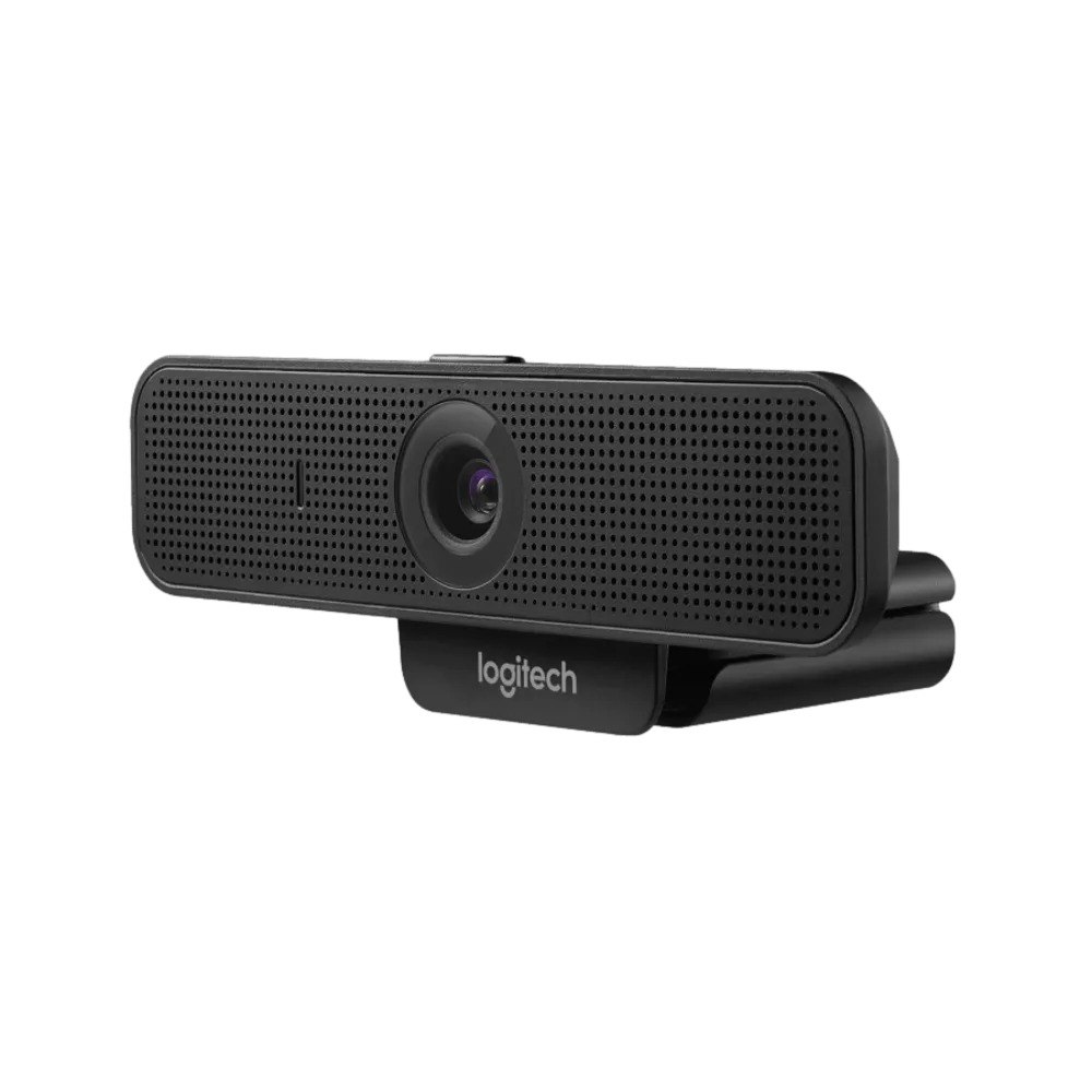 מצלמת רשת Logitech C925E HD 1080P – מצלמת רשת שחורה עם עדשה במרכז ורשת מחוררת מונחת על רקע לבן USB