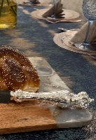 סכין  לחלות  עם להב חלק ללא שיניים-כתר הולנדי- טבול בכסף-מבית king