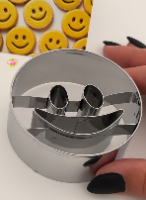 חותכן עוגיות סמיילי קוטר 7 ס''מ