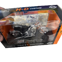 דגם אופנוע הארלי דוידסון - Maisto 1:18 HARLEY-DAVIDSON 1984 FXST Softail Silver Motorcycle