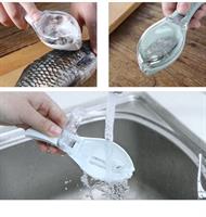 כלי פלסטיק לניקוי דגים