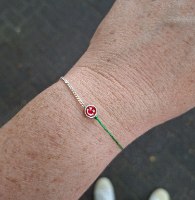 צמיד סמיילי אדום