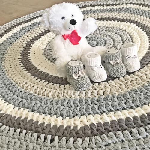 שטיחים סרוגים בחוטי כותנה היפואלרגניים לעיצוב חדרי ילדים וחדרי תינוקות|שטיח סרוג לחדר של בן|שטיח עגול גוונים נורדיים|שטיחים סרוגים|