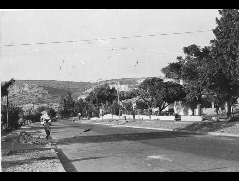 רחוב העצמאות עם תחילת בנייתו