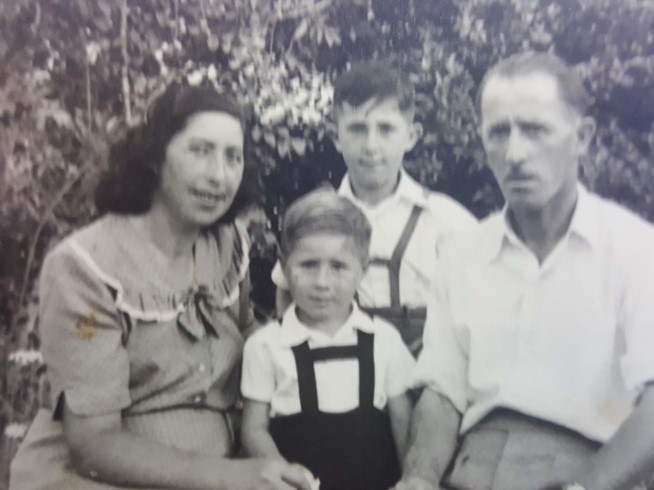 משפחת פישר נווה עובד
