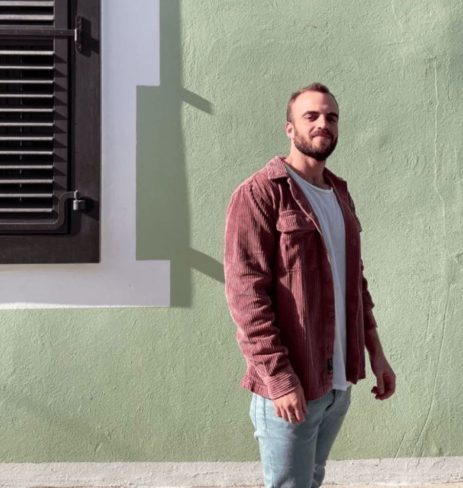 שחף, 35, נתניה